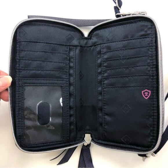 Vera Bradley navy quilted All In One RFID cross body purse - Picture 6 of 11